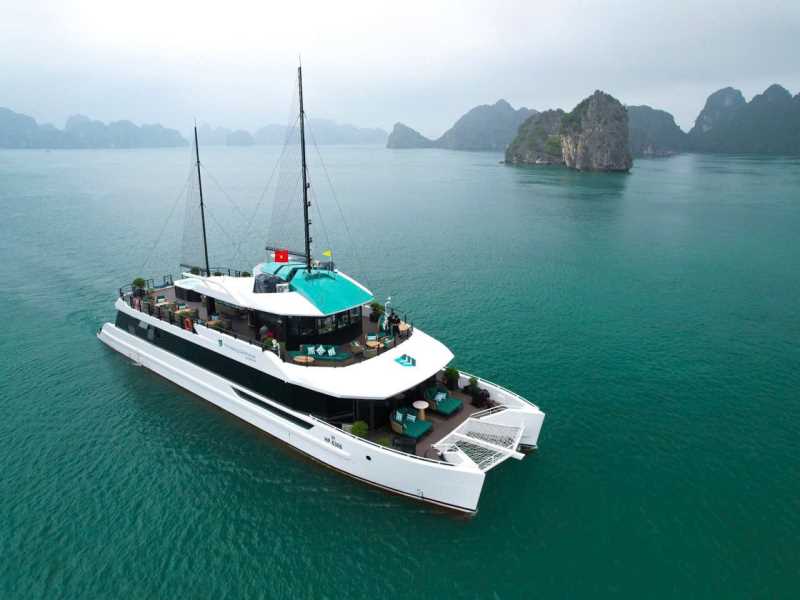 the-halong-catamaran-cruise-overview
